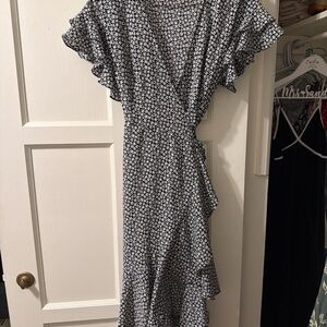 Max Studio Black and White Patterned Midi Dress